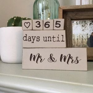 Mr. & Mrs. Wedding date countdown blocks